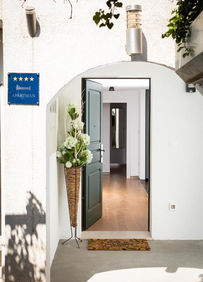 Stylish City Apartment Split Exterior foto