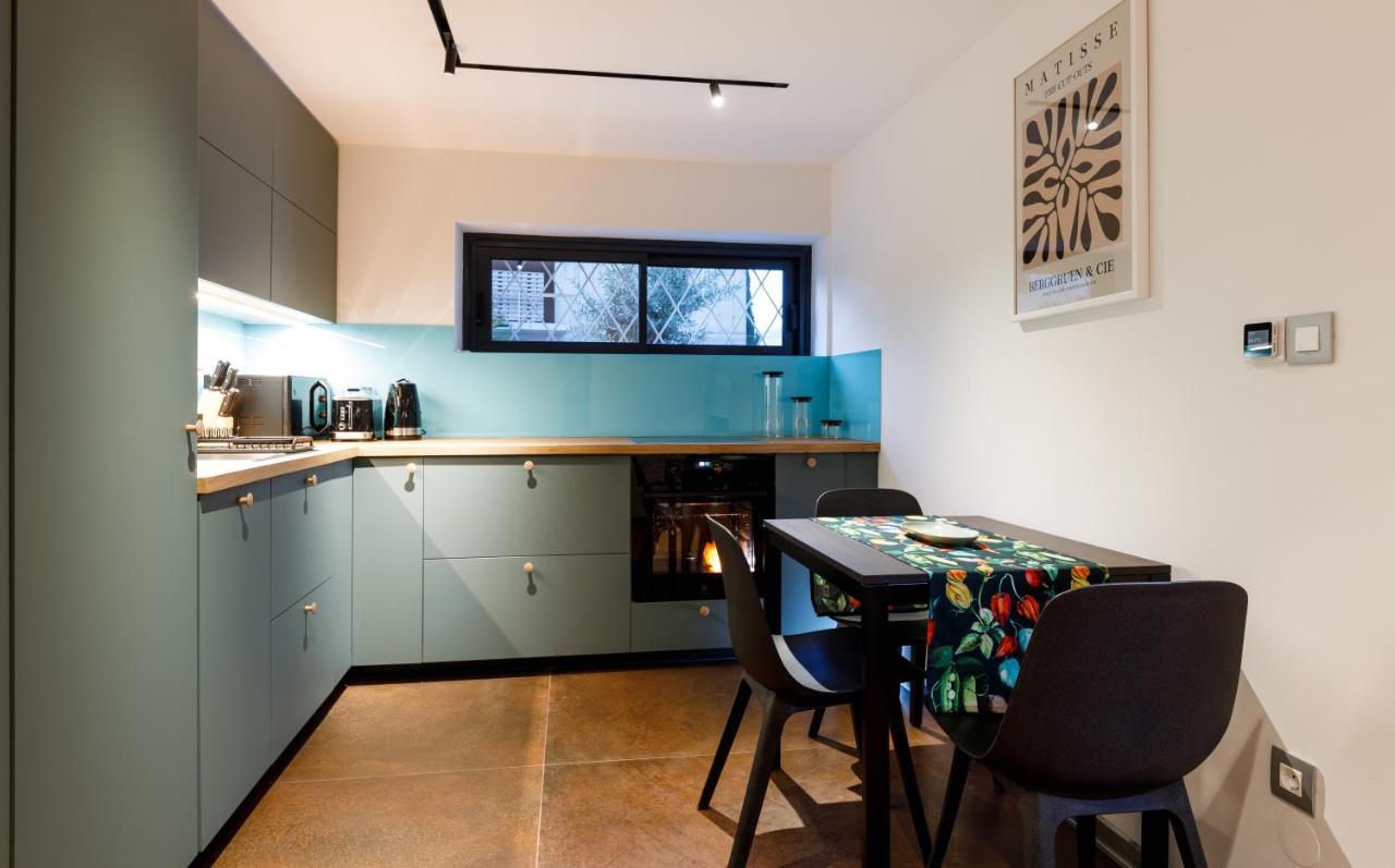 Stylish City Apartment Split Exterior foto