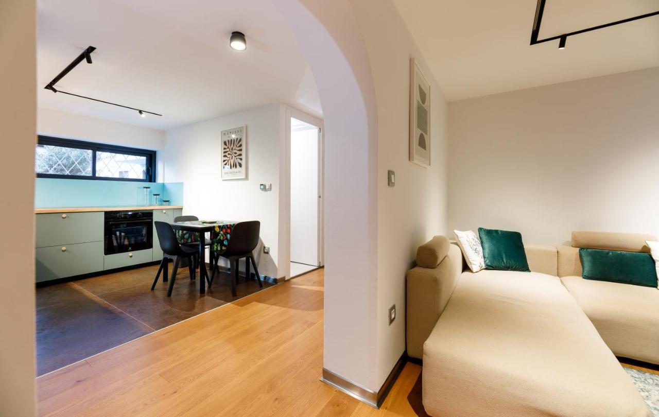 Stylish City Apartment Split Exterior foto