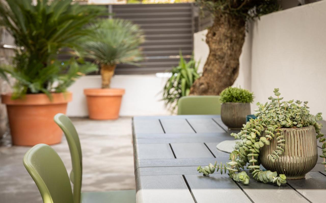 Stylish City Apartment Split Exterior foto